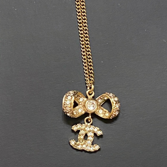 Chanel Authentic pre-owned ribbon bow necklace - Picture 1 of 6